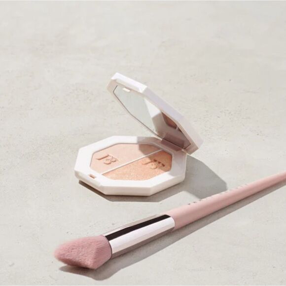 NIB- KILLAWATT FREESTYLE HIGHLIGHTER- SHADES: LIGHTNING DUST/ FIRE CRYSTAL - Picture 9 of 12